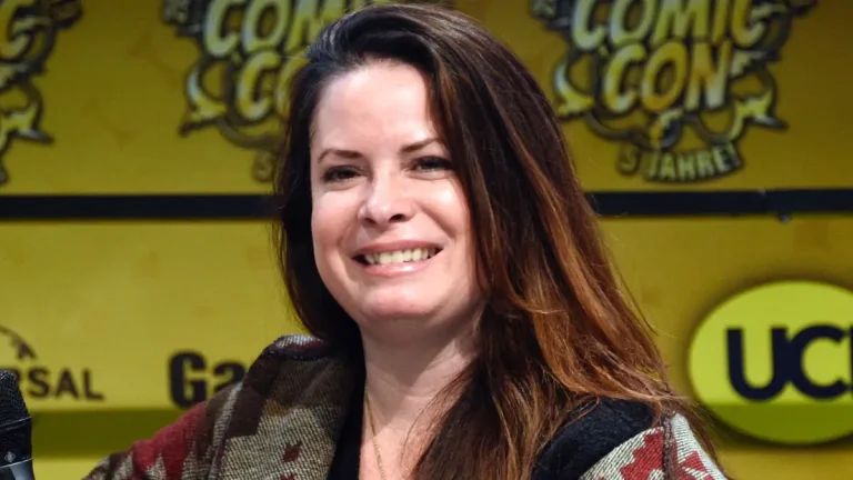 holly marie combs